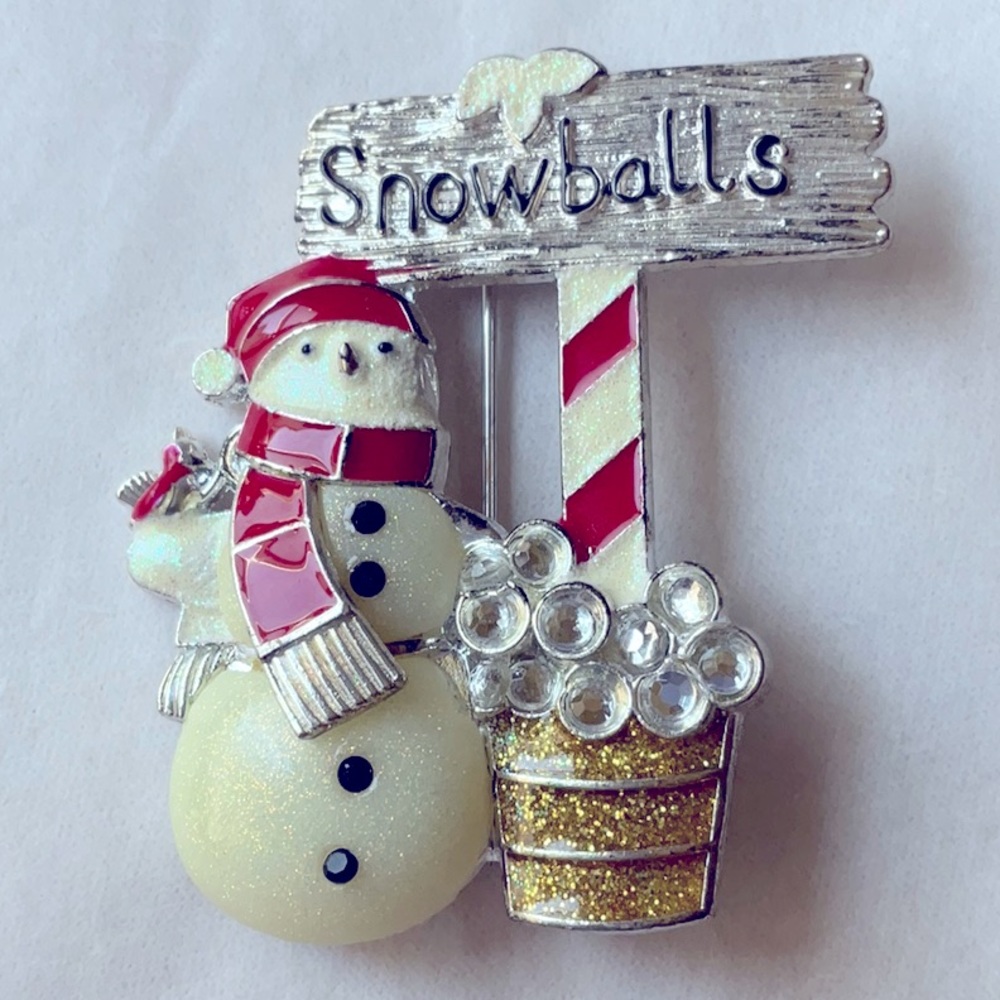☃️ SNOWMAN BROOCH ☃️